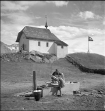 Women do the washing,  Bettmeralp 1952.