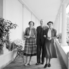 Konrad Adenauer with his daughters.