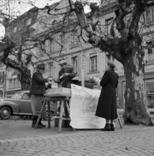 High school pupil for Hungary: chestnut stall, Aarau 1957.