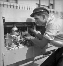 Swiss donation: craftsmen for Luxembourg, 1945.