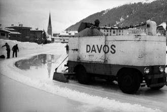 Ice dressing machine in Davos 1966.