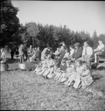 Spectators at the women's shooting competition in Urdorf, 1947.