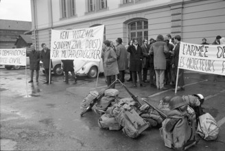 Military service deniers demonstrating, Berne 1967.