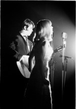 Lux festival on the Burgenstock 1966: Esther and Abi Ofarim, singing duet.