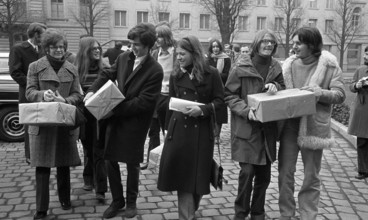 Initiative for an alternative service, handing over 1972.
