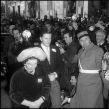 Arrival of Simeon with his mother.