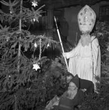 Santa Clauses and Knecht Ruprecht in Arth, 1950.