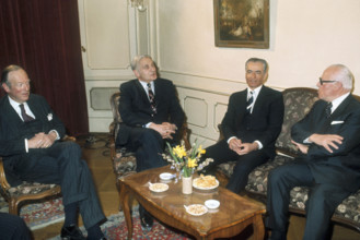 Jolles, Brugger, Shah of Persia, Graber in Zurich 1975.