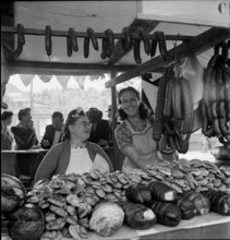 Meat and sausage sale at the Braderie in La Chaux-de-Fonds, 1946.
