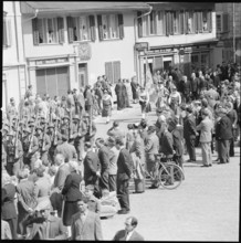 Stans: Nidwalden voter's meeting, procession 1957.
