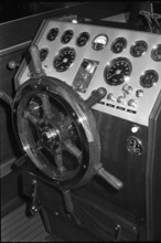 Hel and instrument panel; Boat exhibition 1966.