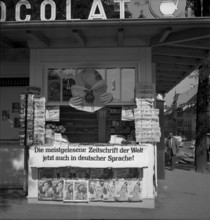 Azed newsstand: advertising for Das Beste, 1948.