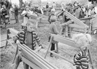 Braechete, public demonstration of handicraft in Zaeziwil, 1965.