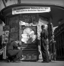 Azed newsstand: advertising for Das Beste, 1948.