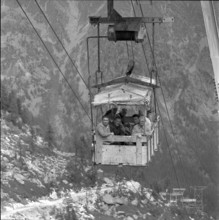 Transporting persons, ropeway car above Vicosoprano 1957