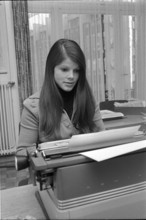 Heidi Fürer, secretary of Schweizer Illustrierte, 1972