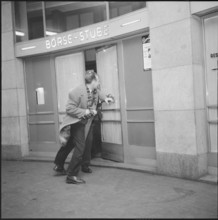 Entrance of restaurant Börse, Zurich 1958