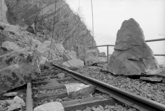 Rock slip near Lopper tunnel 1973