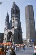 Demonstration against Chilean army in front of Kaiser Wilhelm Memorial Church 1974