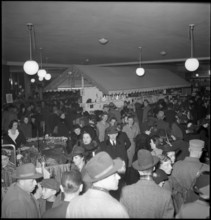 Christmas market in Zurich in 1944