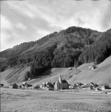 Alpthal, Schwyz; 1951