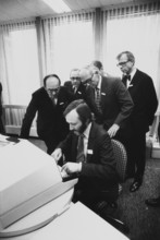 Kurt Fugler, Fridolin Luchsinger: inauguration of Ringier's headquarters in Zurich 1978