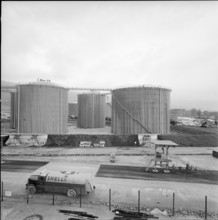 Cressier, Refinery under construction, oil tank, 1965