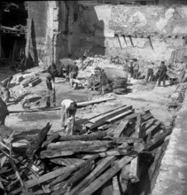 WW 2: bomb airdrop, dropping; rebuilding, Schaffhausen 1944