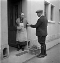 Distribution of the widow's bread in La-Tour-de-Peilz, 1941
