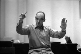 Hans Moeckel recording in the Beromünster studio, 1963