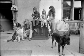Toni Vescoli and family, 1971