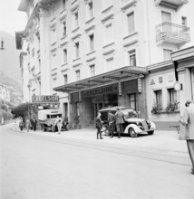 Hotel guests arriving in the Hotel Excelsior, Montreux around 1948