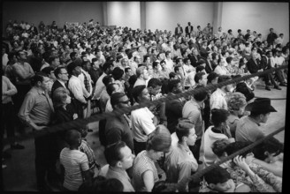 Spectators at training of Ali before WC fight versus Terrell, Houston 1967