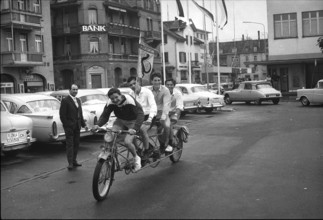 Self-built four-wheeler, 1965