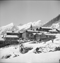 Soldiers in Blatten, Lötschental, 1940