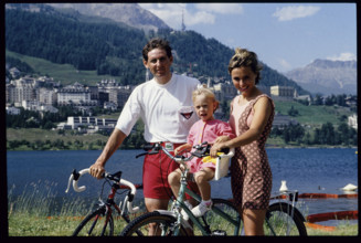 Tony and Brigitte Rominger driving bicycle with daughter Rahel 1992