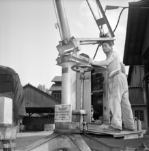 Construction worker; 1953