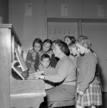 Leisure club operated by miss M. Schumacher, Zurich 1956