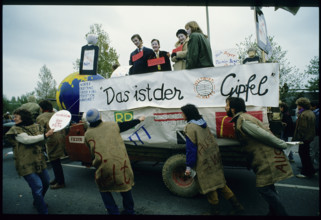 Demonstration at summit conference in Bonn 1985