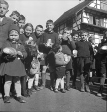 Bread donation to the children, 1941