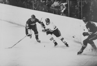 NLA around 1970: EHC Kloten - HC La Chaux-de-Fonds, Pelletier (c)