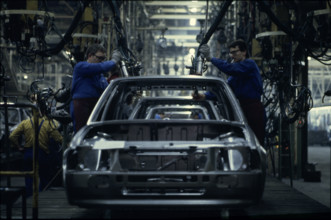 Production line at Ford Europe 1981