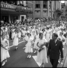 Procession at the children's party in St. Gallen, 1955