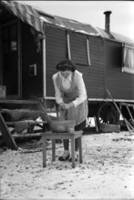 Washing in the winter camp 1942
