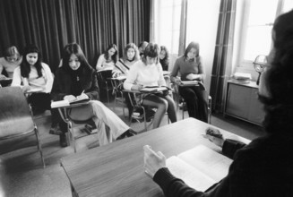 Class at girls' high school Villeneuve, 1971