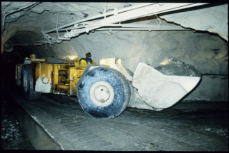 Diamond mine; excavator, South Africa 1984