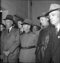 General Guisan visits the Knabenschiessen of Zurich 1944