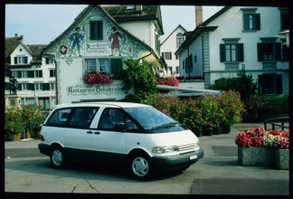 Toyota Previra, 1990