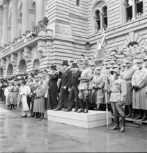 Federal council and general: celebration of the end of war, Berne 1945