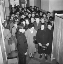 Women are voting consultatively at a federal voting in their municipality